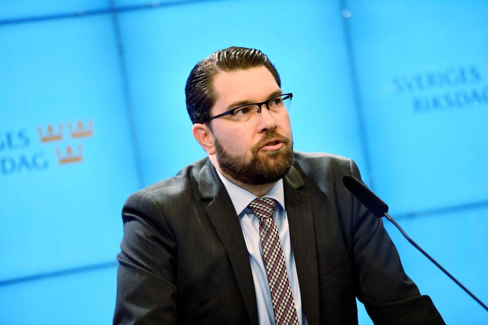 "ديمقراطيو السويد" يناقش أزمة اللاجئين مع سفير بيلاروسيا
