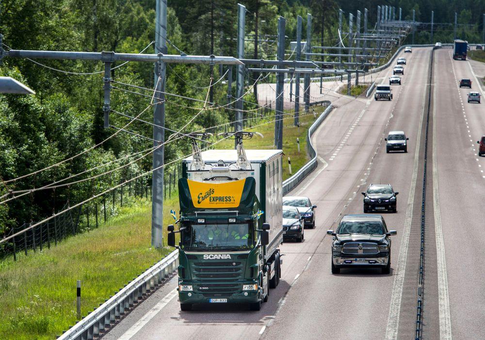 بناء أول طريق كهربائي في السويد
