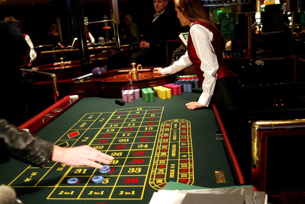 مقترحات لتنفيذ قواعد "أكثر صرامة" على إعلانات ألعاب المقامرة في السويد ولجنة الثقافة تعترض
