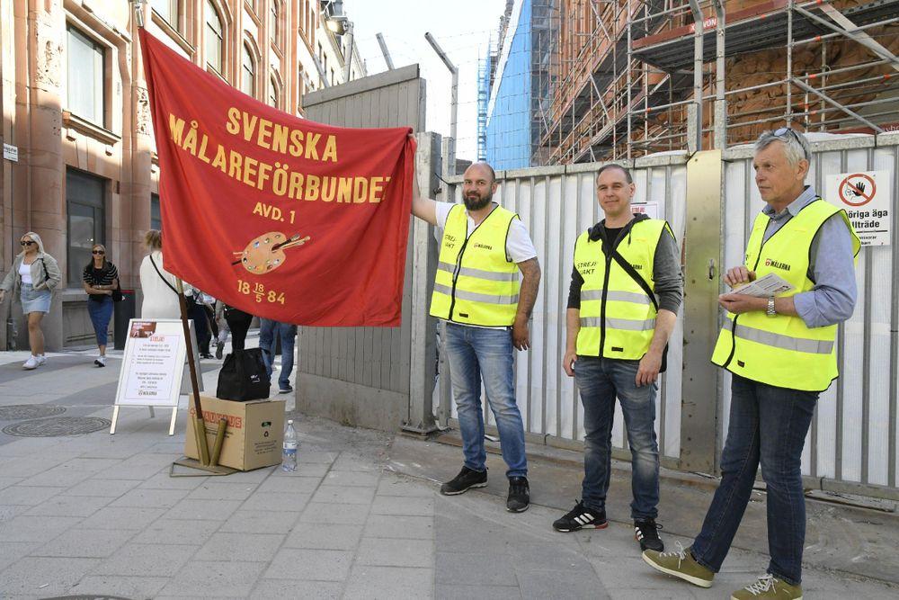 إضراب مفاجئ في السويد: مئات العمّال في مجال الطلاء يتوقفون عن العمل!

