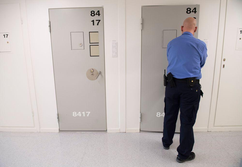 لجنة مناهضة التعذيب: السويد تحرم المحتجزين الرعاية الصحيّة الكاملة
