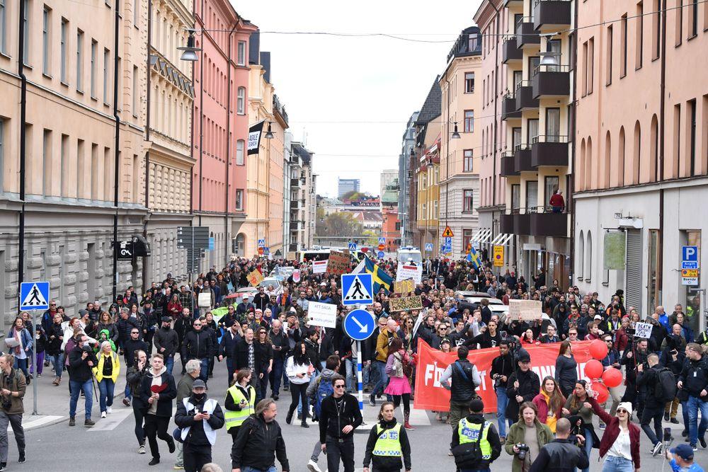 معارضو قيود كورونا يتظاهرون في ستوكهولم
