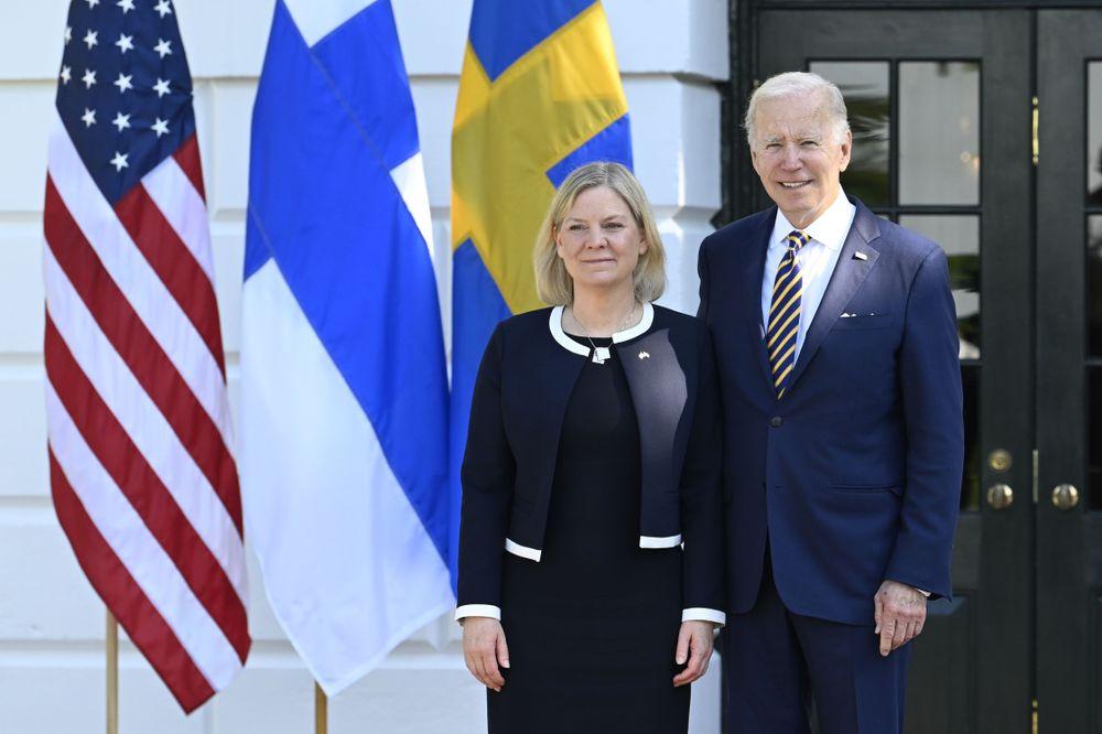 رئيسة وزراء السويد تبدأ محادثات مع الرئيس الأمريكي في واشنطن
