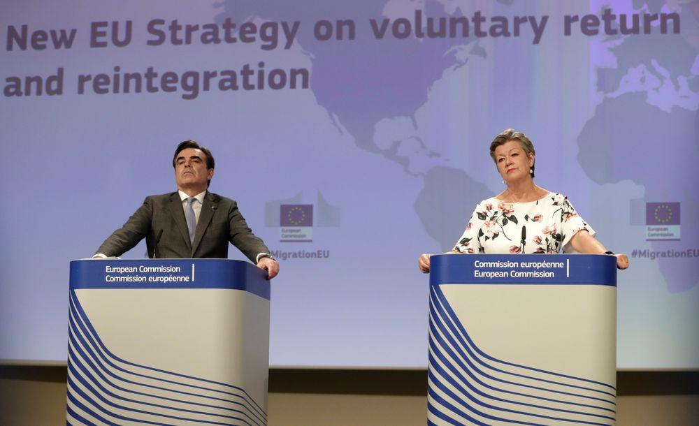 الاتحاد الأوروبي يضع استراتيجية لإعادة اللاجئين بشكل طوعي 
