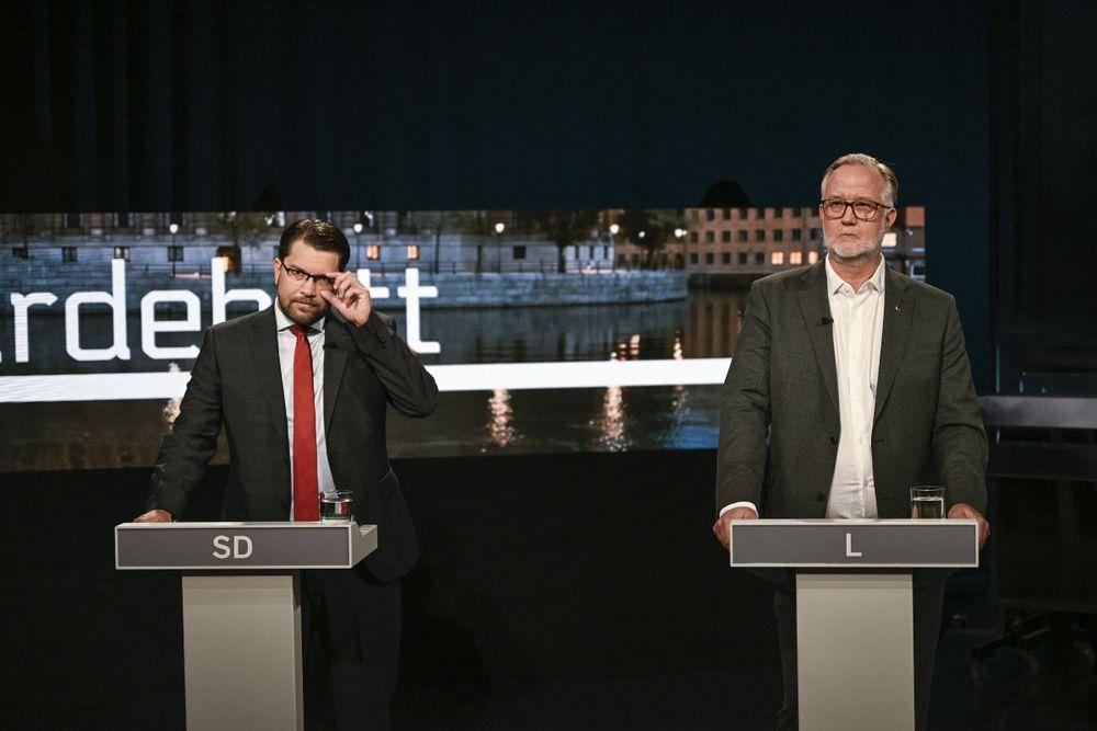 «الفاحشة العاشقة للنبيذ» تثير جدلاً ناريّاً في مناظرة لقادة الأحزاب السويدية!

