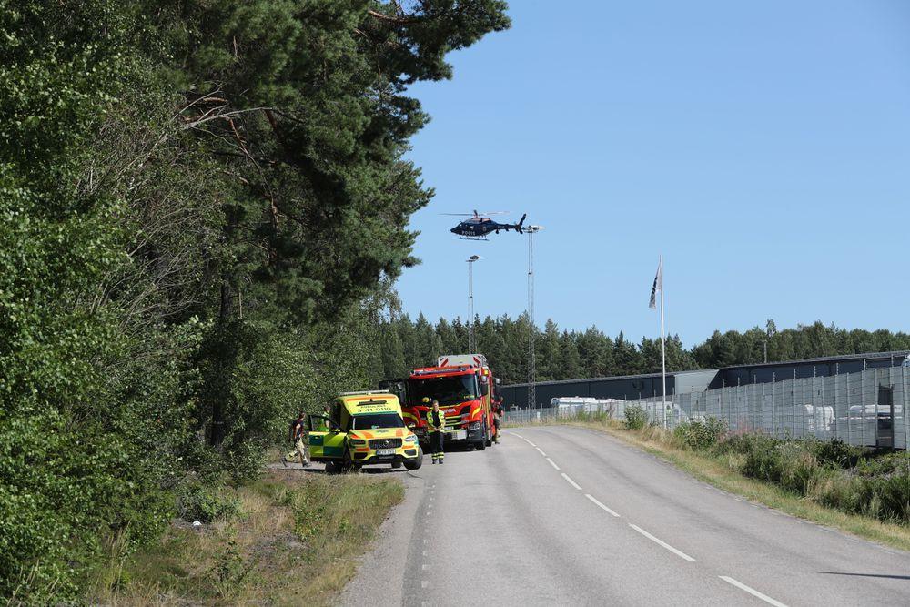 في السويد..سجينان يحتجزان حارسي أمن كرهائن ويطالبان بمروحية
