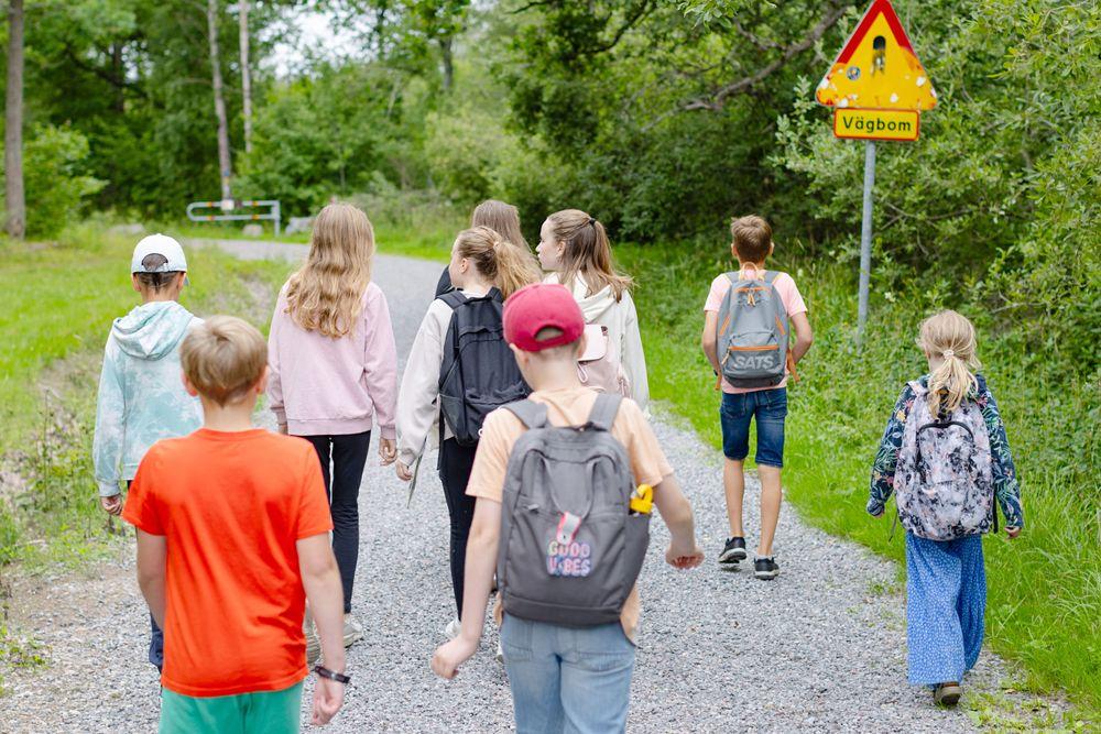  الأطفال المُبعدين عن السويد