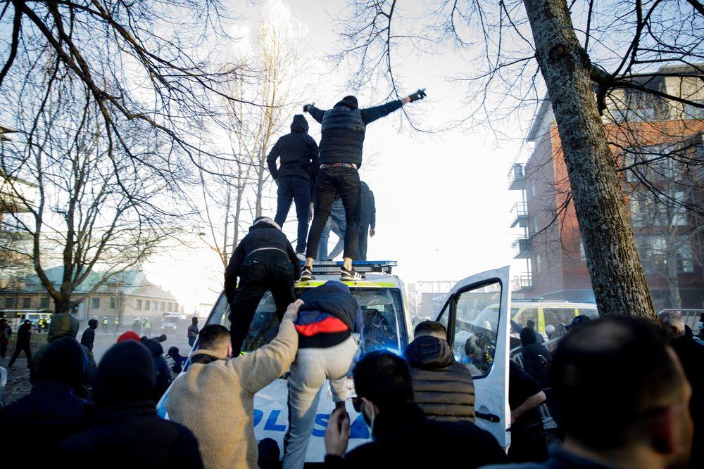 الشرطة السويدية تحدد هوية 130 من المشاركين في أعمال العنف بعيد الفصح وتعتقل 10 حتى الآن
