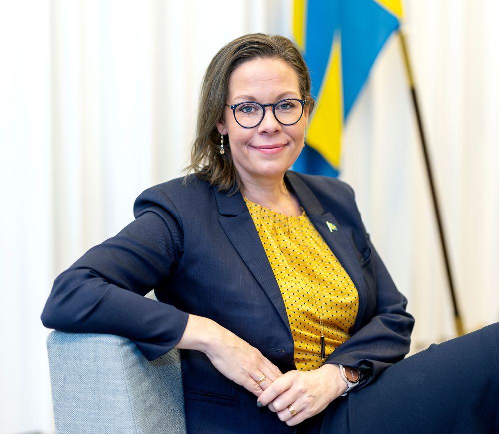 وزيرة الهجرة السويدية: «سيتم ترحيل كل من يقيم في السويد بشكل غير قانوني»
