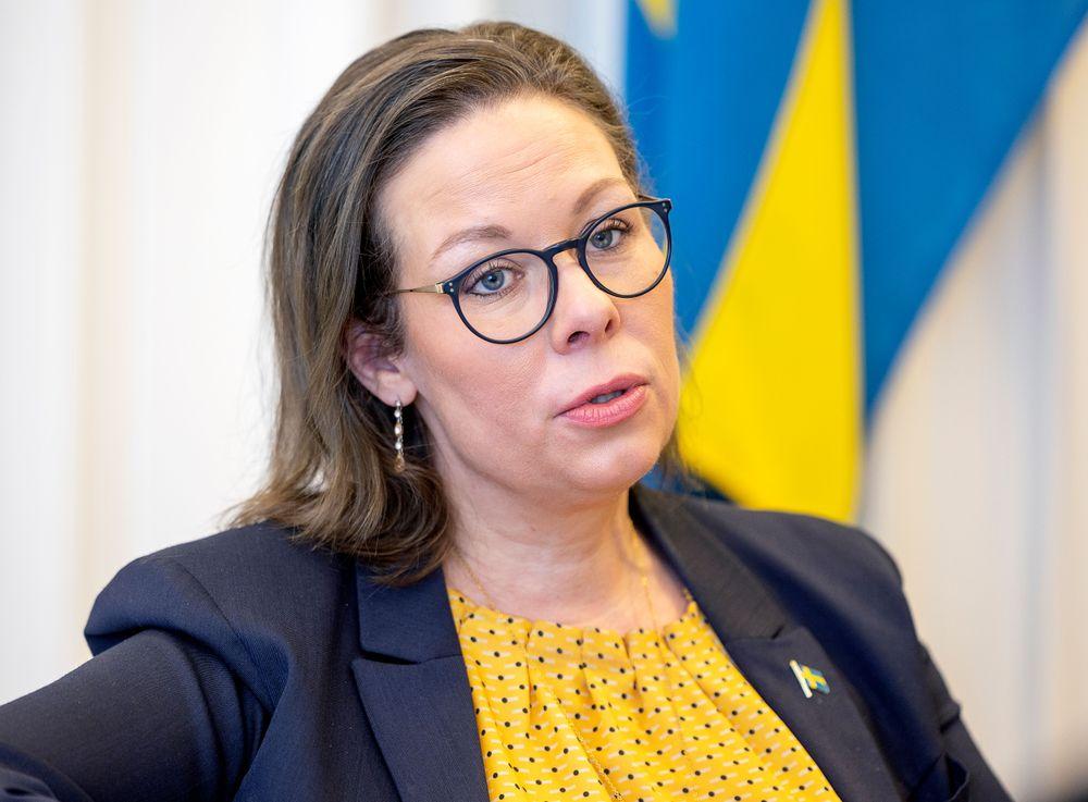 وزيرة الهجرة السويدية: "طالبو اللجوء يتزايدون مرةً أخرى" وها هي خطتها


