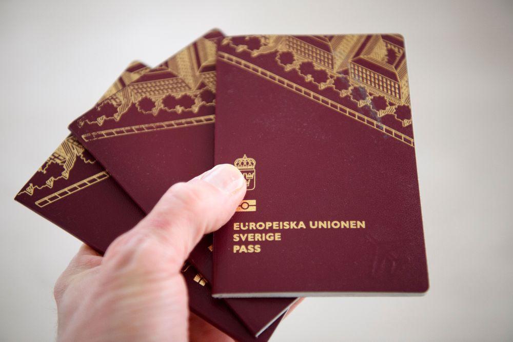 جواز السفر السويدي
