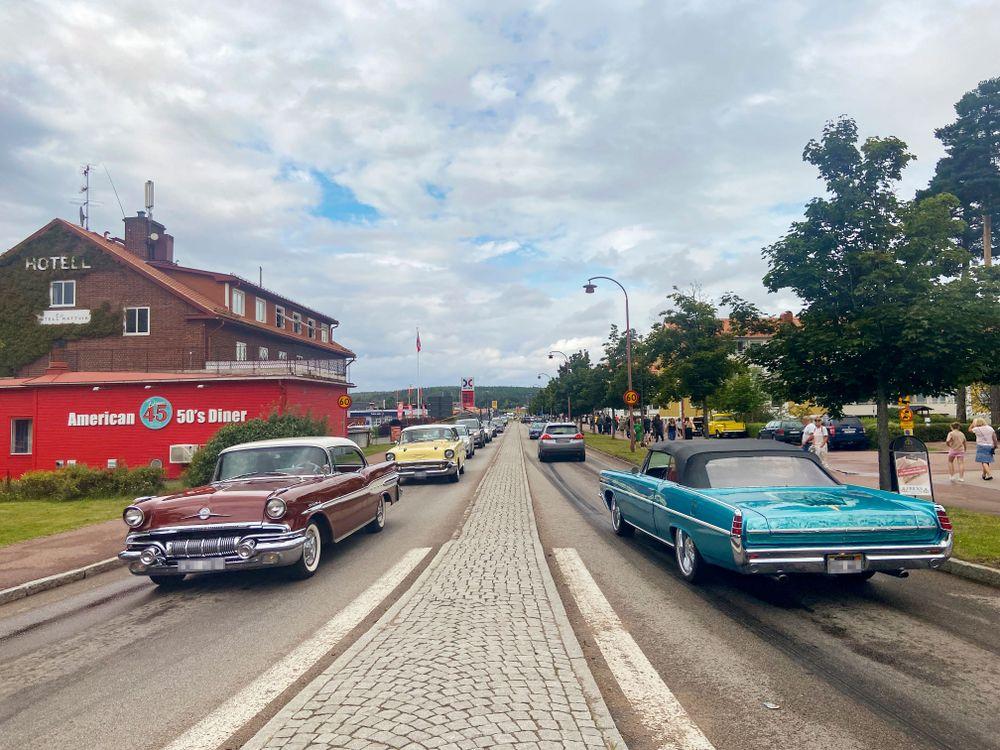 دراسة سويدية: آلاف السويديين قد وقعوا في فخ احتيال مواقع تقييم السيارات
