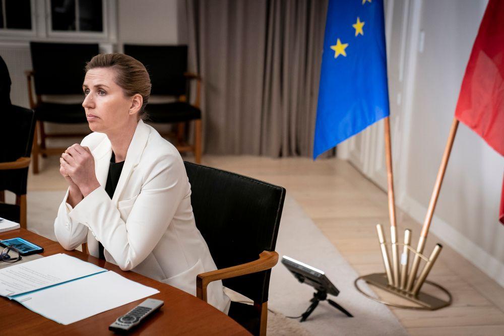 لماذا حذفت رئيسة وزراء الدنمارك رسائل هاتفها؟