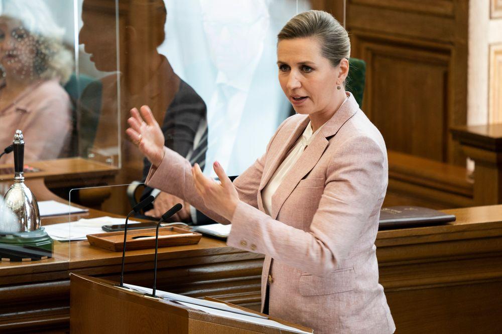 البرلمان الدنماركي يوافق بالأغلبية على نقل طالبي اللجوء إلى دول إفريقية
