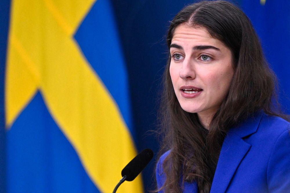 وزيرة البيئة السويدية
