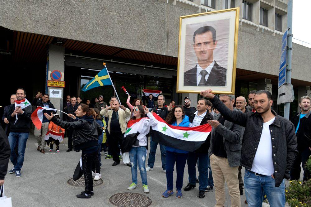 صحيفة داغينز نيهيتر: الانتخابات الرئاسية تقسم السوريين.. حتى في السويد
