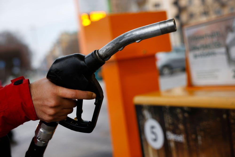 انخفاض جديد بأسعار الوقود في السويد
