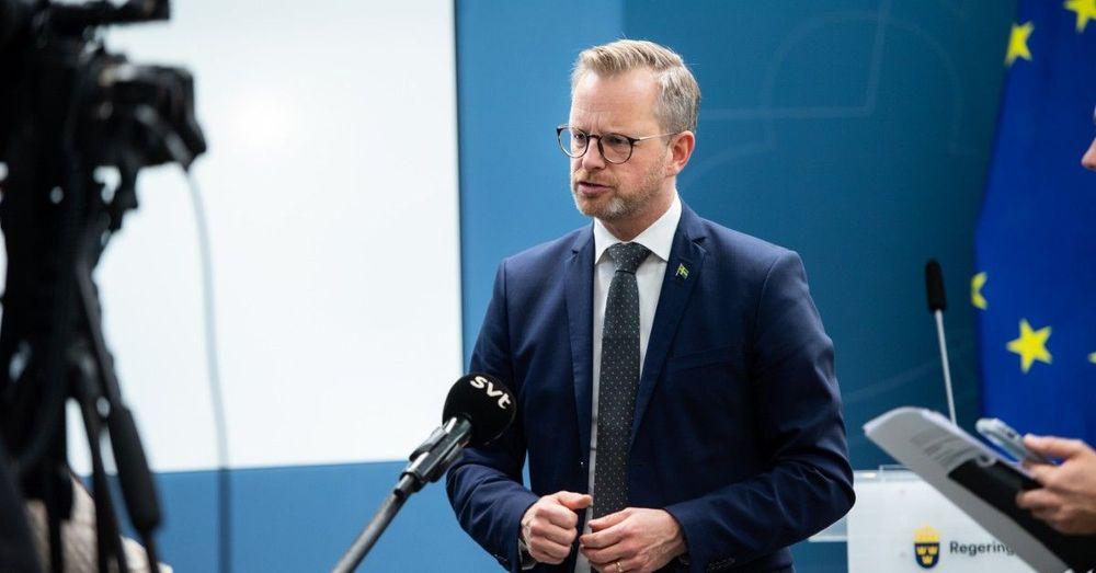وزير الداخلية السويدي:القوى الإسلامية التي تلجأ إلى العنف تشكل أكبرتهديد