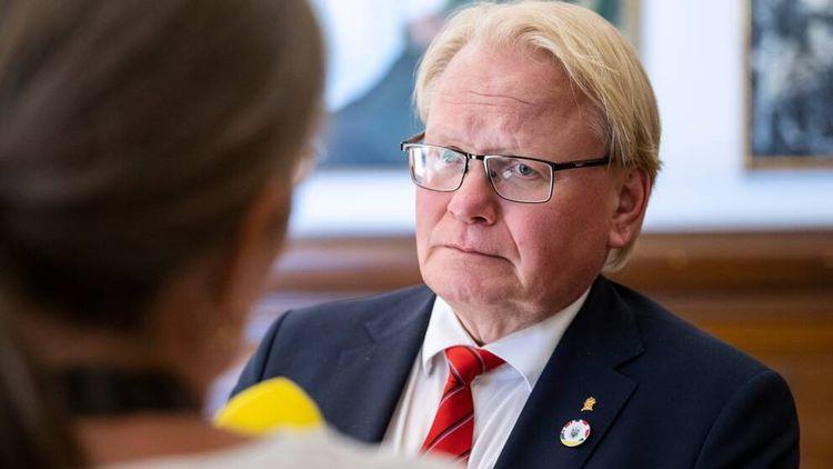 وزير الدفاع السويدي: روسيا تتجسّس على مستودعات الذخيرة السويدية وتجنّد الجواسيس!