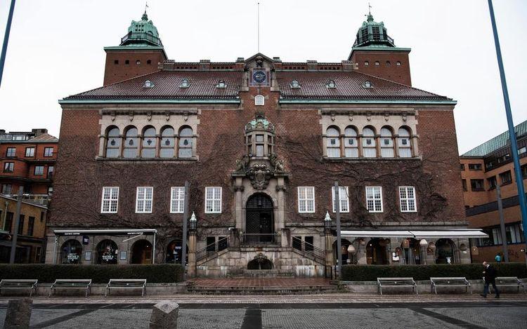 اعتدى على 15 طفلاً في مدرسة سويدية لكن المحامي يحاول الآن تخفيض حكمه.. هل سينجح في ذلك؟

