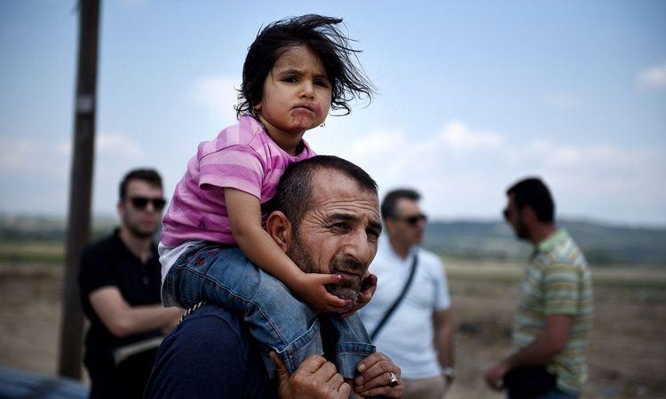 أطفال اللاجئين