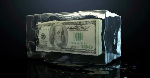 الدولار المجمد